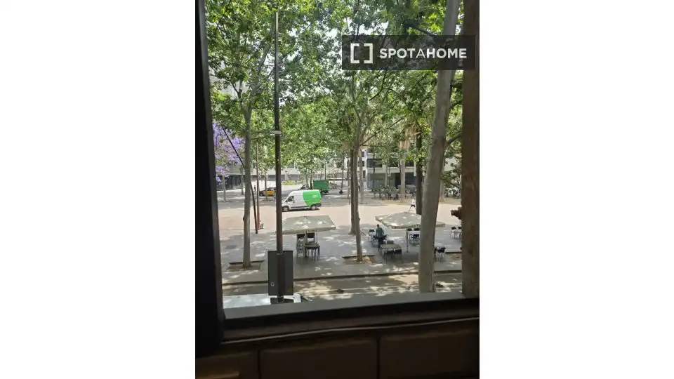 Vista exterior de Apartament per a compartir en Barcelona amb Aire condicionat, Terrassa i Moblat