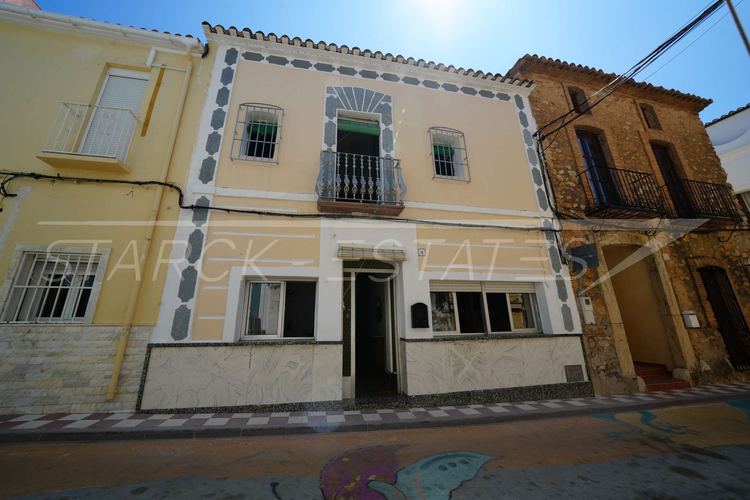Casa adosada en venda a Benidoleig