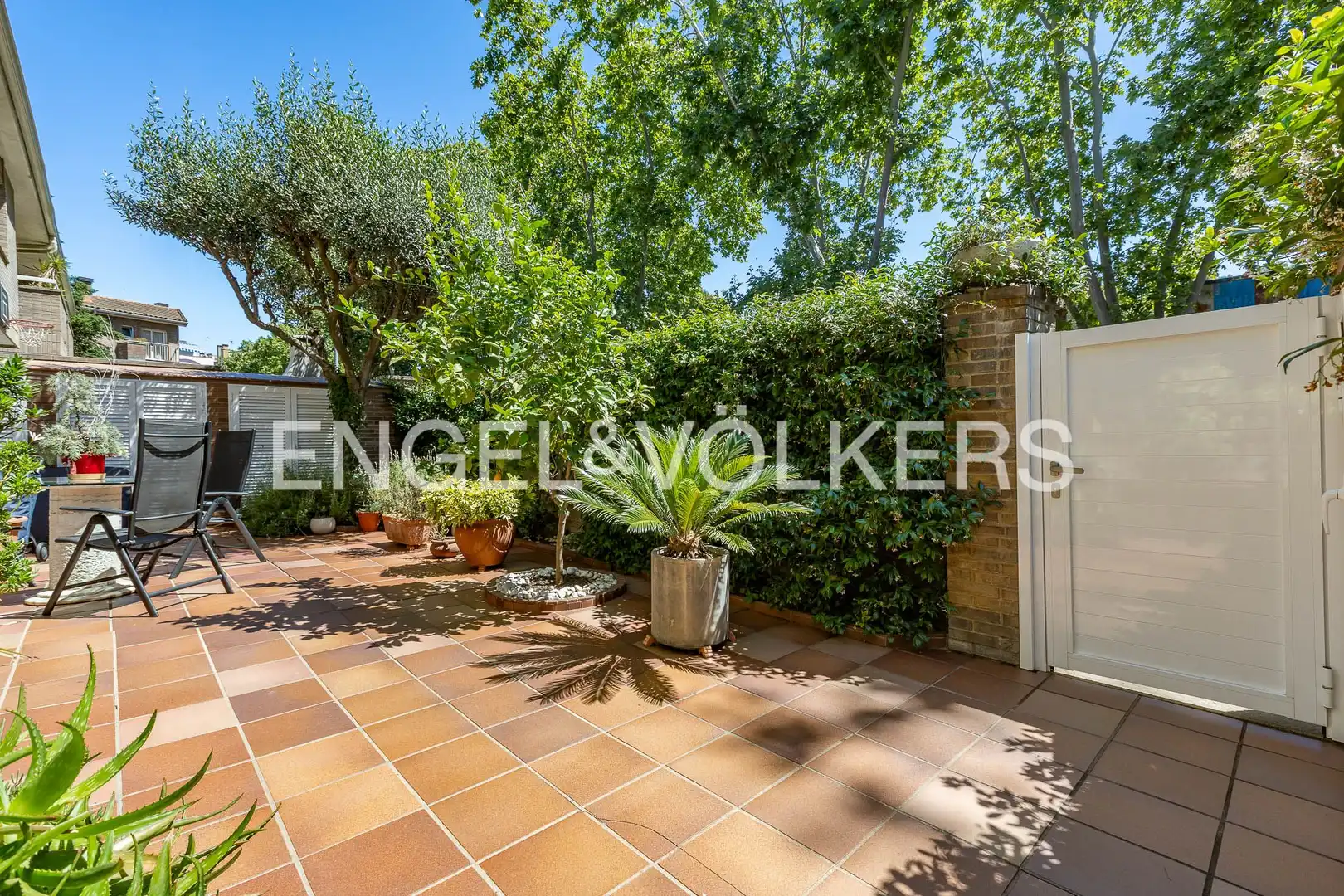 Terrassa de Casa o xalet en venda en Cerdanyola del Vallès amb Aire condicionat, Calefacció i Jardí privat