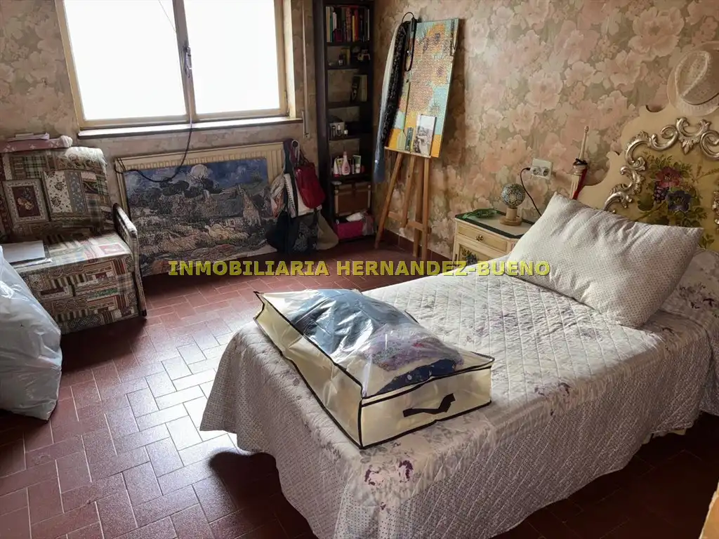 Dormitori de Casa o xalet en venda en Alba de Tormes amb Jardí privat i Piscina
