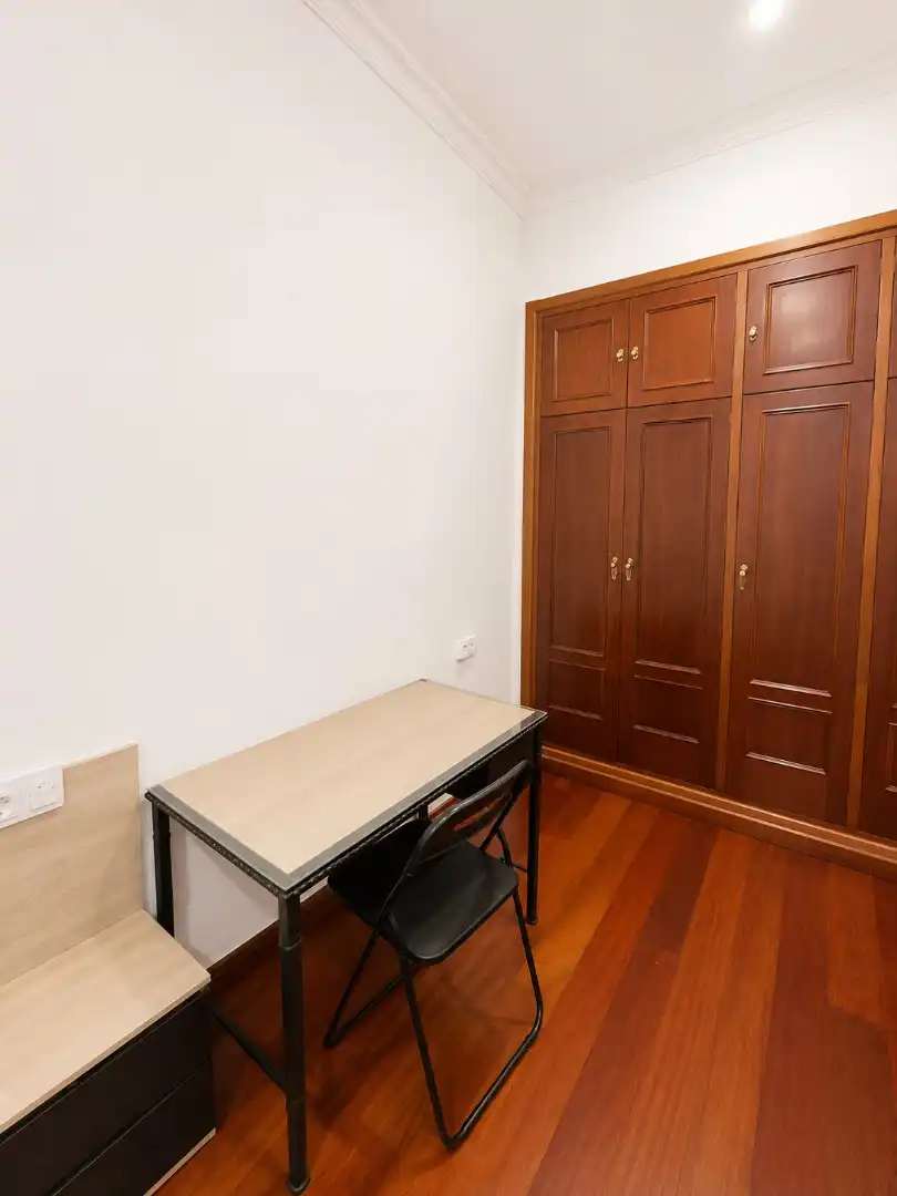 Habitación de Piso en venta en Sevilla con Aire acondicionado, Calefacción y Trastero