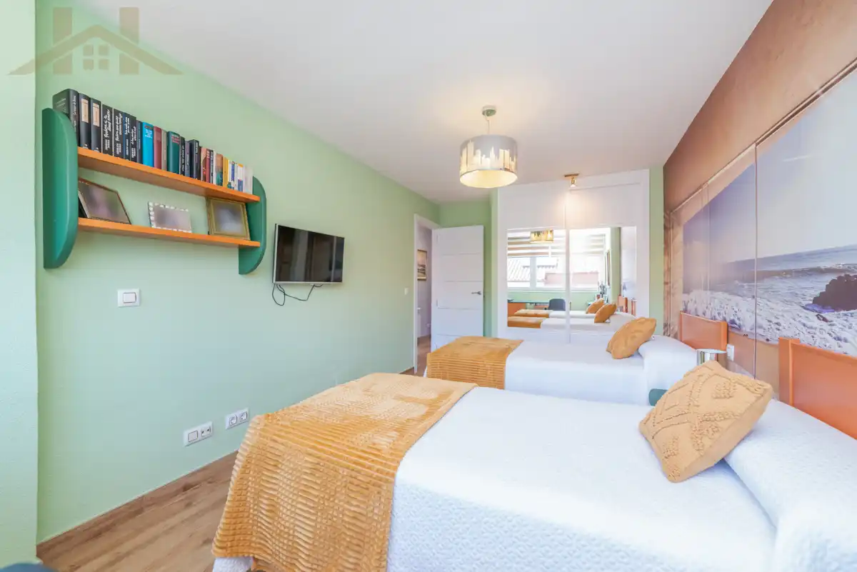 Casa adosada en venta en Altos del Olivar - El Caracol