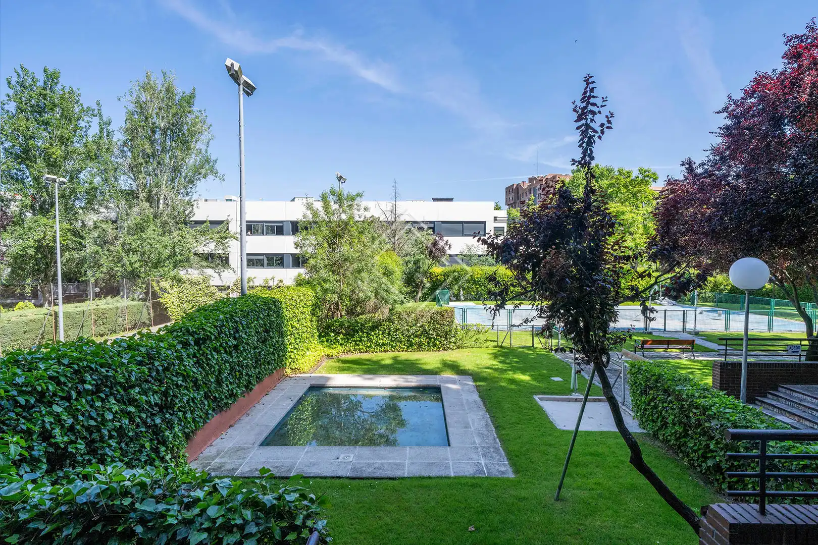 Jardín de Piso en venta en Madrid con Jardín privado, Terraza y Piscina comunitaria