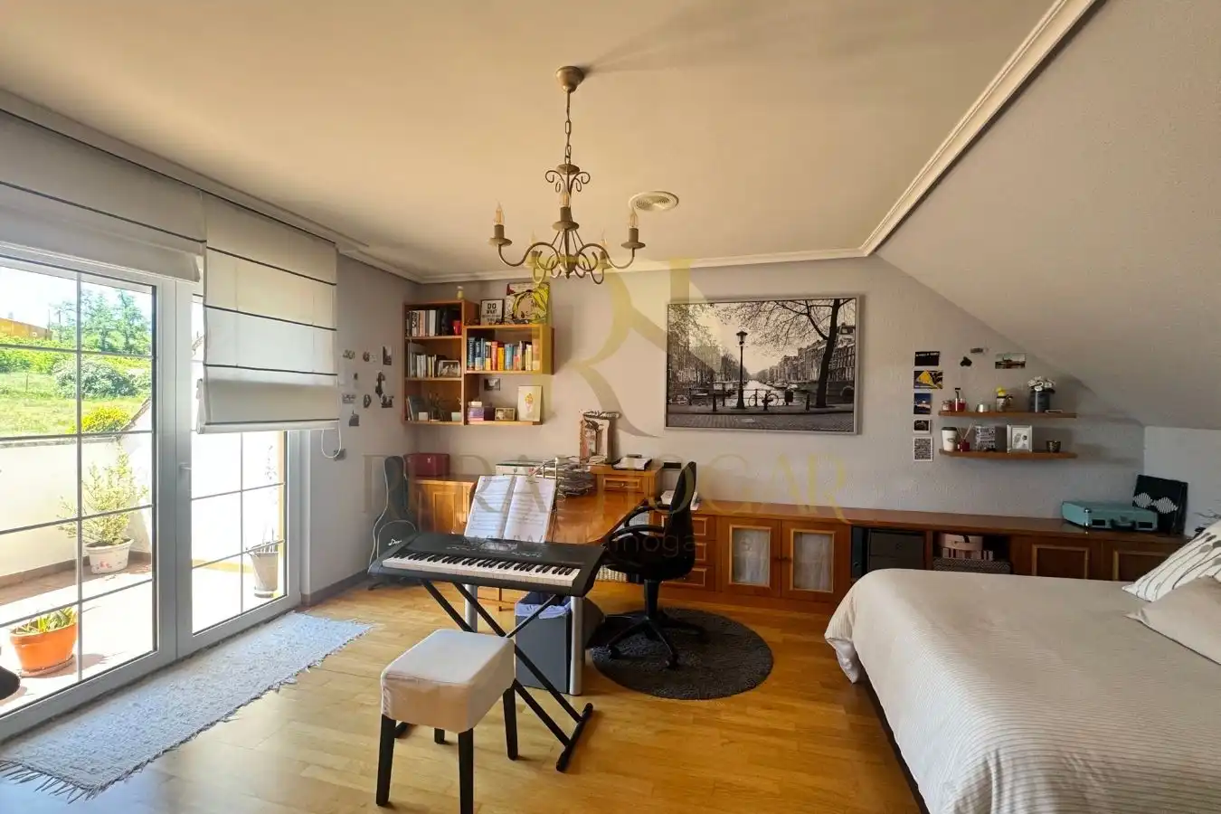 Habitación de Casa o chalet en venta en Santovenia de la Valdoncina con Calefacción, Jardín privado y Parquet