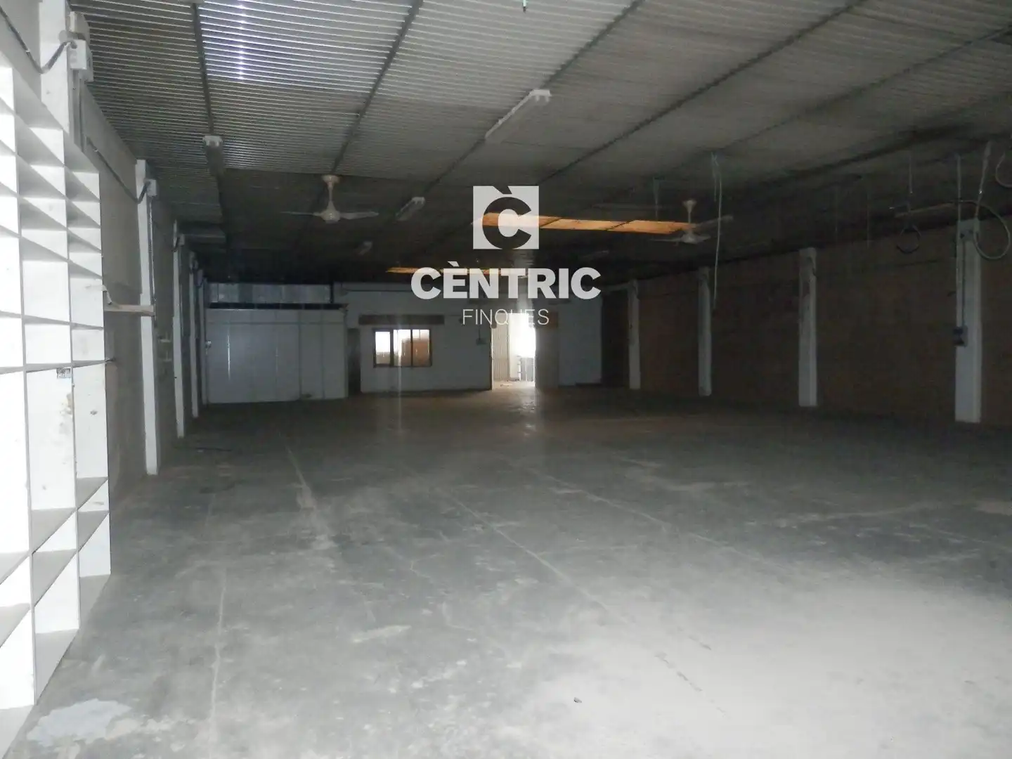 Nau industrial en venda en Terrassa