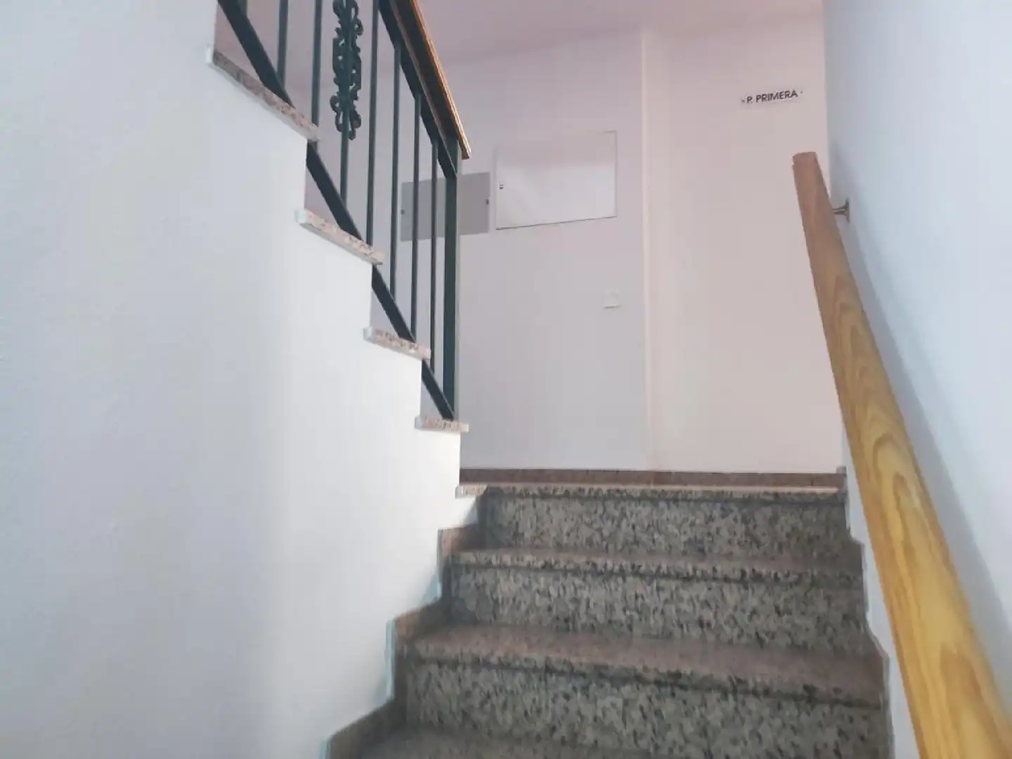 Piso en venta en Almería con Terraza