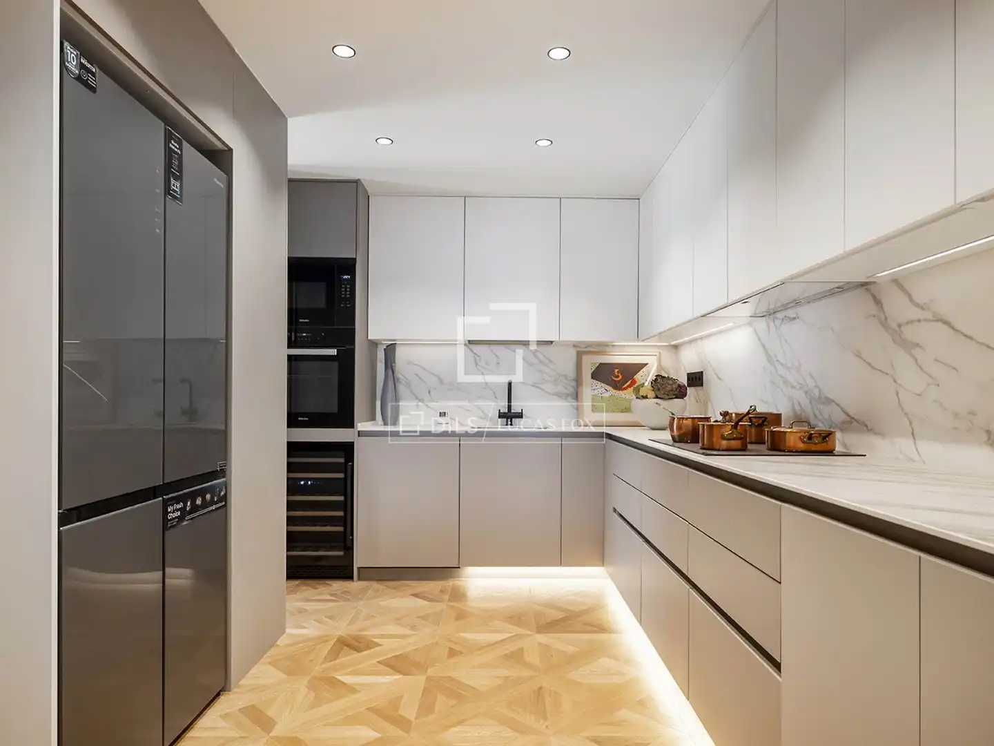 Kitchen of Flat for sale in Barcelona  with Air Conditioner, Heating and Parquet flooring
