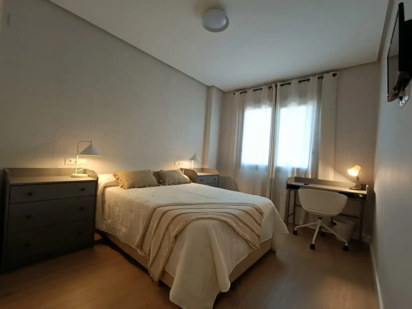 Apartament amb piscina de lloguer a Avenida Alcalde Luis Uruñuela, imagen 5