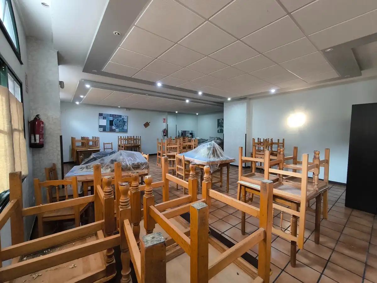 Local comercial de lloguer a Vilagarcía, imagen 2