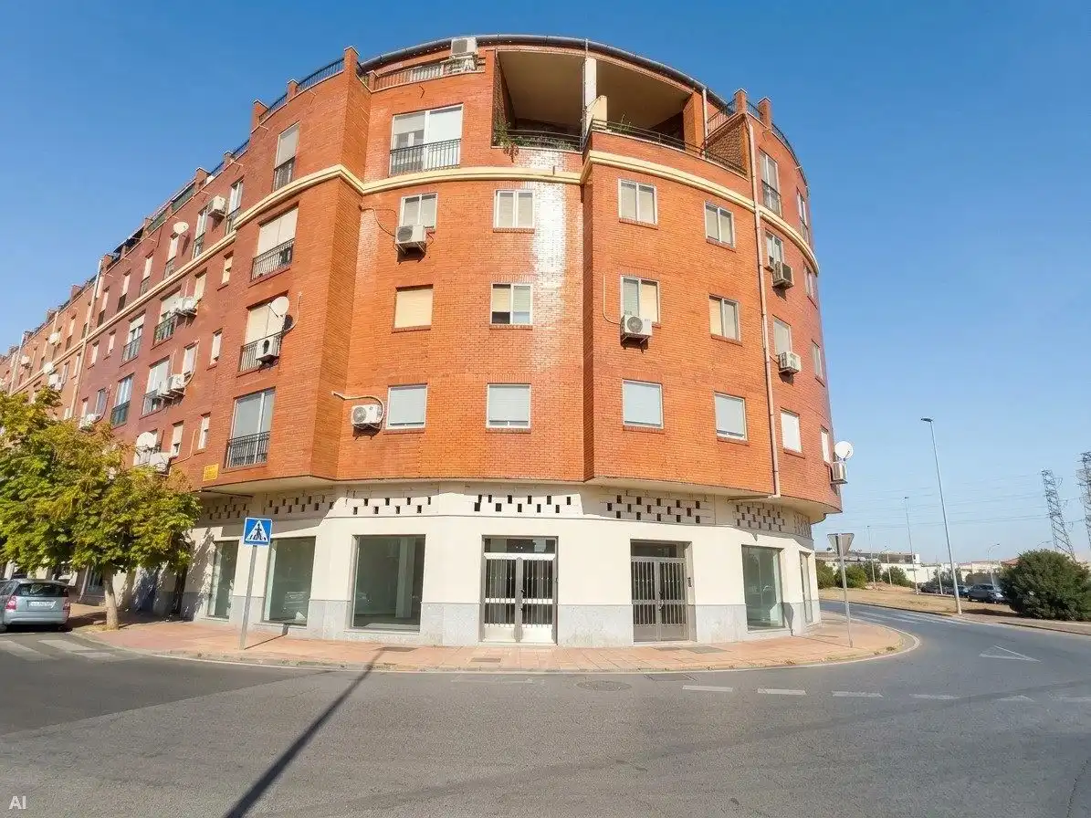 Local comercial en venda a Avenida Elvas, imagen 3