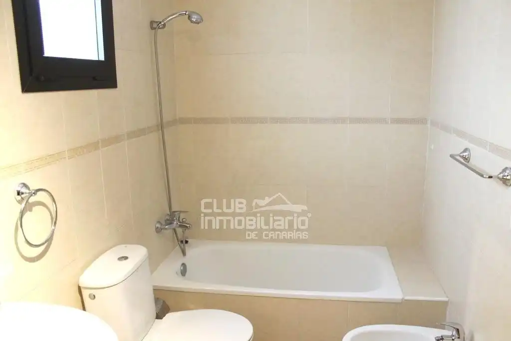 Baño de Piso en venta en Santa Cruz de Tenerife con Trastero, Amueblado y Balcón