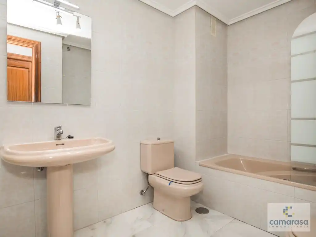 Bathroom of Flat for sale in Ávila  with Heating and Terrace