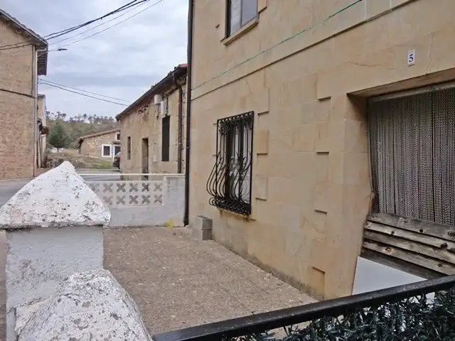 Vista exterior de Casa o xalet en venda en Regumiel de la Sierra