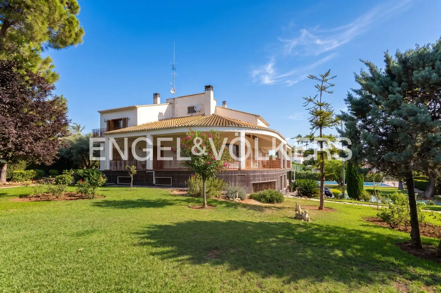Vista exterior de Casa o chalet en venta en Chiva con Aire acondicionado, Calefacción y Jardín privado