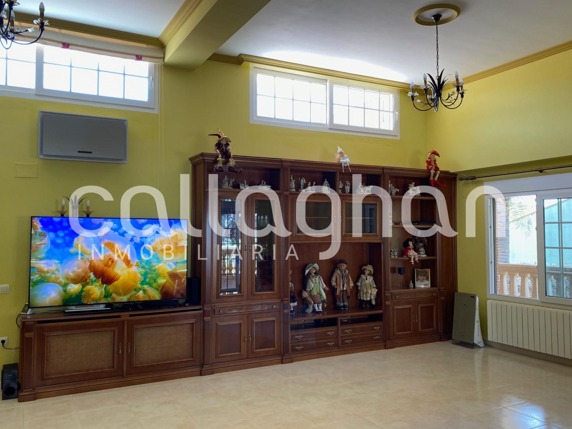 Living room of House or chalet for sale in Serra  with Air Conditioner, Heating and Private garden