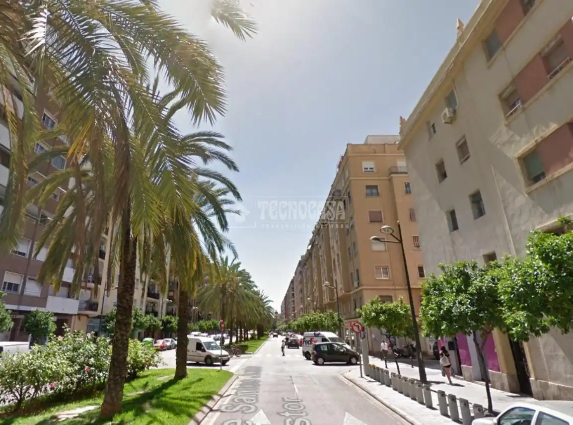 Vista exterior de Piso en venta en Valencia con Balcón