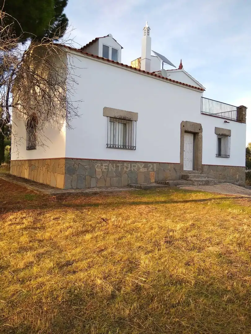 Vista exterior de Casa o chalet en venta en Brozas con Trastero