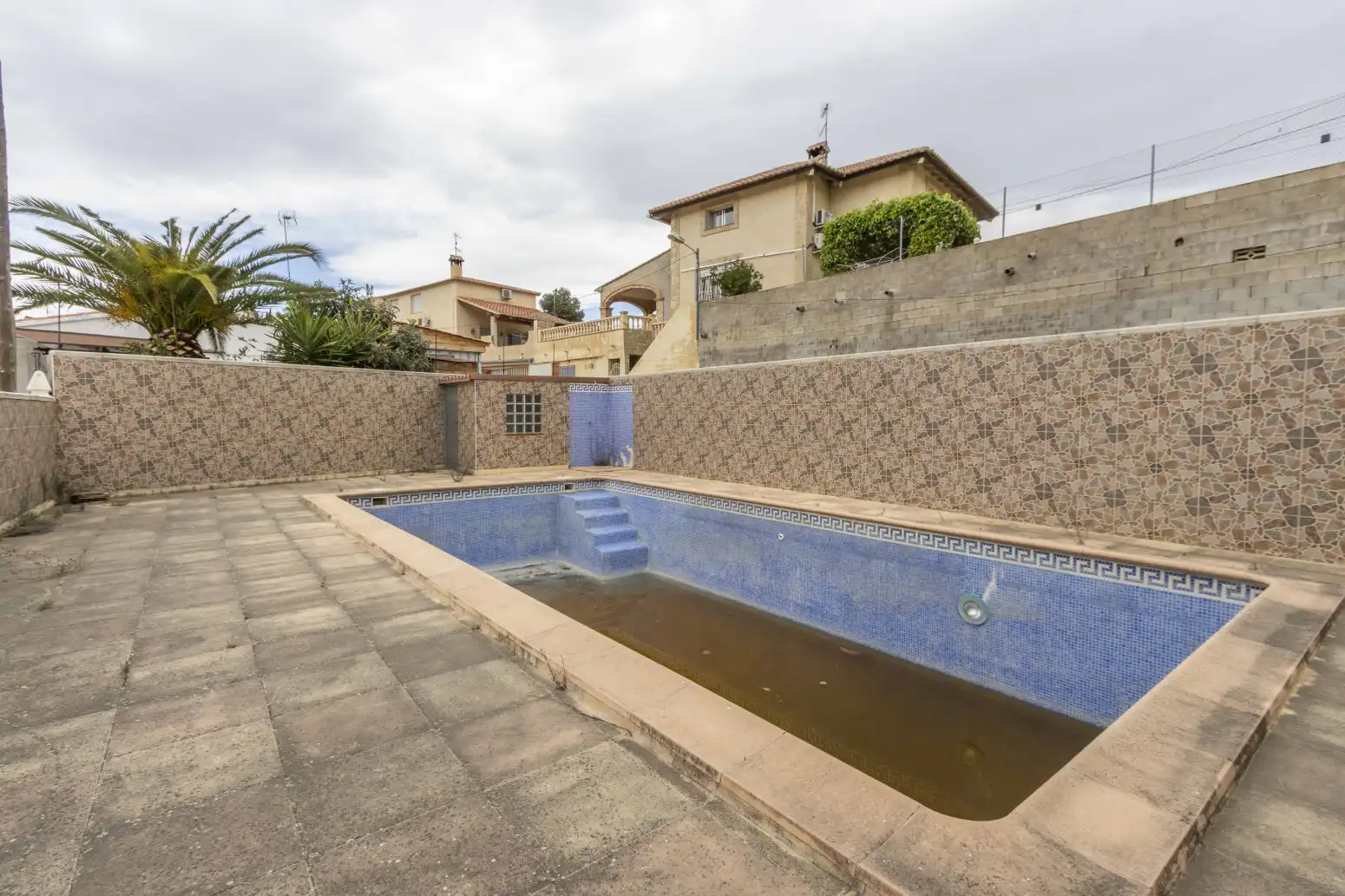 Piscina de Casa o chalet en venta en Calles con Jardín privado, Terraza y Piscina