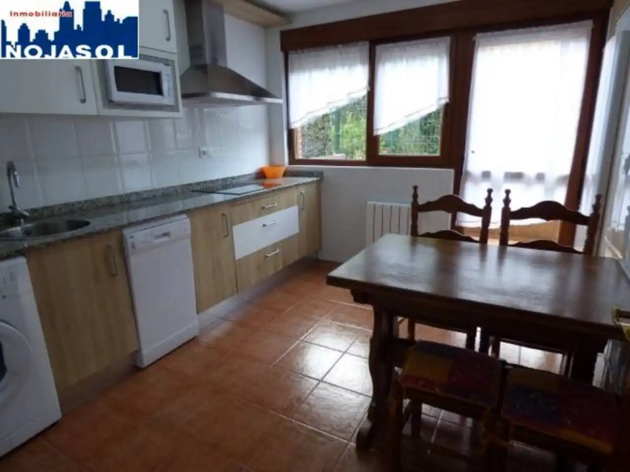 Cuina de Casa o xalet de lloguer en Bareyo amb Calefacció, Jardí privat i Terrassa