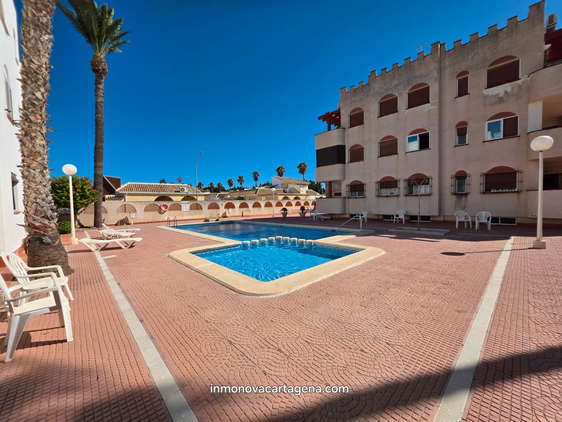 Swimming pool of Flat for sale in Los Alcázares  with Air Conditioner and Community pool