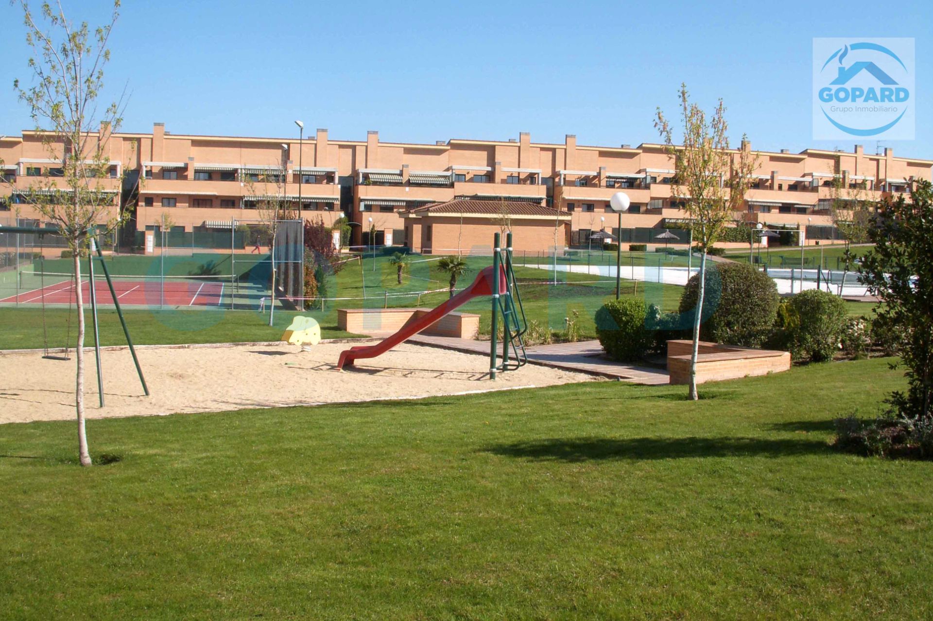 Exterior view of Flat to rent in Villanueva de la Cañada  with Air Conditioner, Heating and Terrace