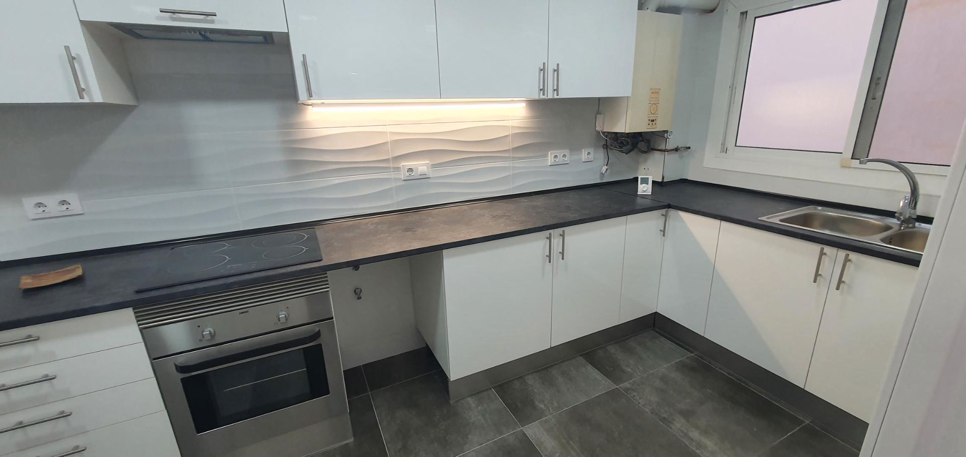 Kitchen of Flat for sale in  Valencia Capital  with Heating and Balcony