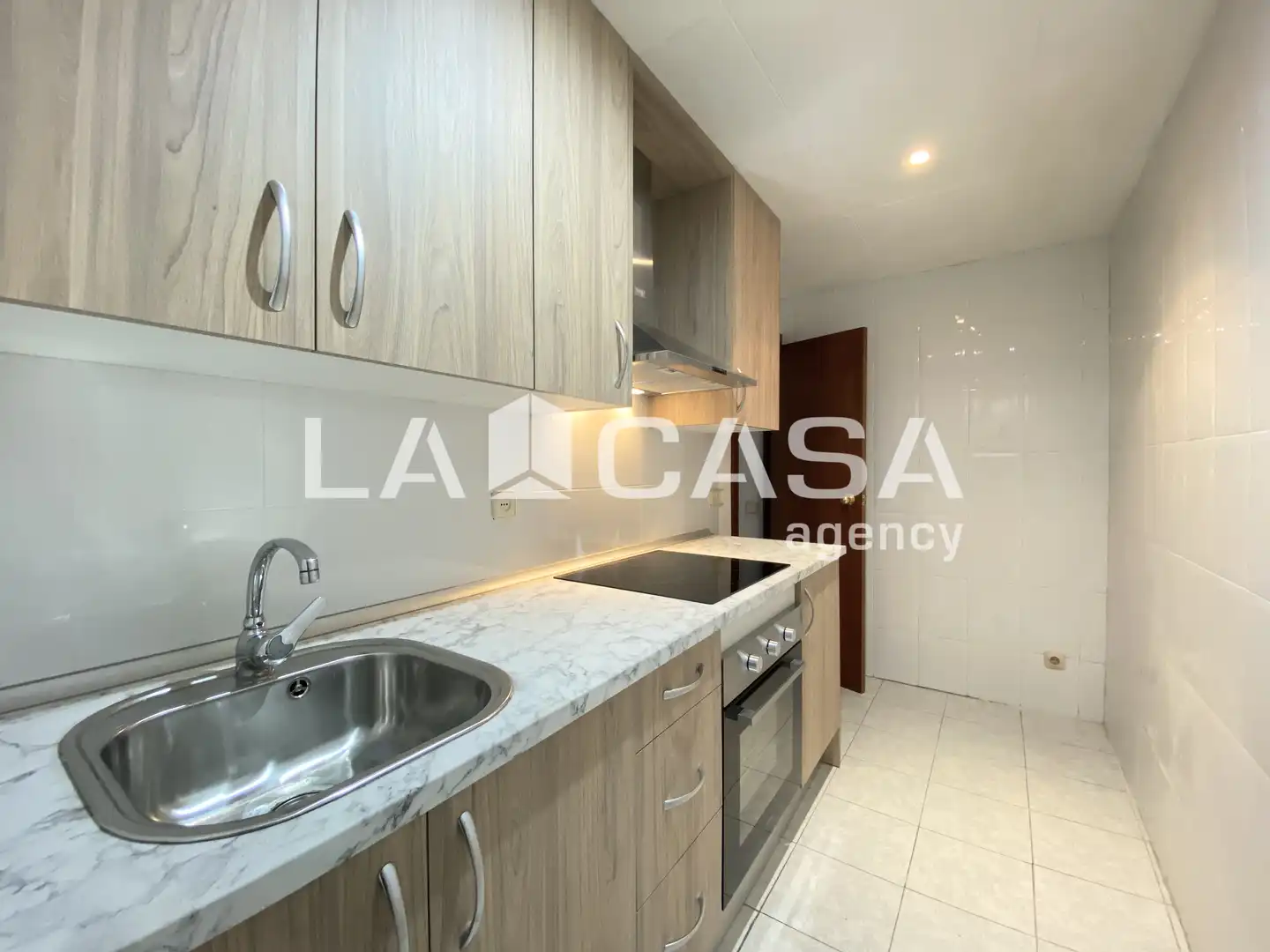 Cocina de Piso en venta en Sant Adrià de Besòs con Calefacción y Balcón