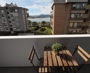 Dormitori de Pis de lloguer en Santoña amb Calefacció, Terrassa i Balcó