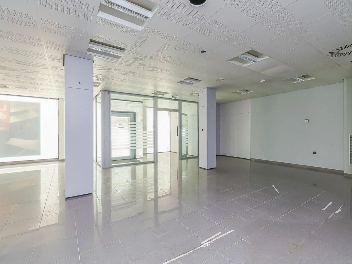 Local comercial en venda a Tarragona - Calle Blanca d Anjou, imagen 2