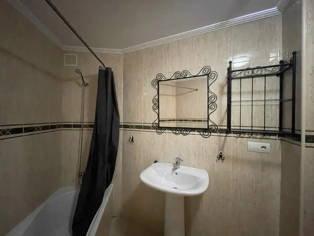 Bathroom of Apartments for rent in Ponferrada  with Heating, Furnished and Balcony