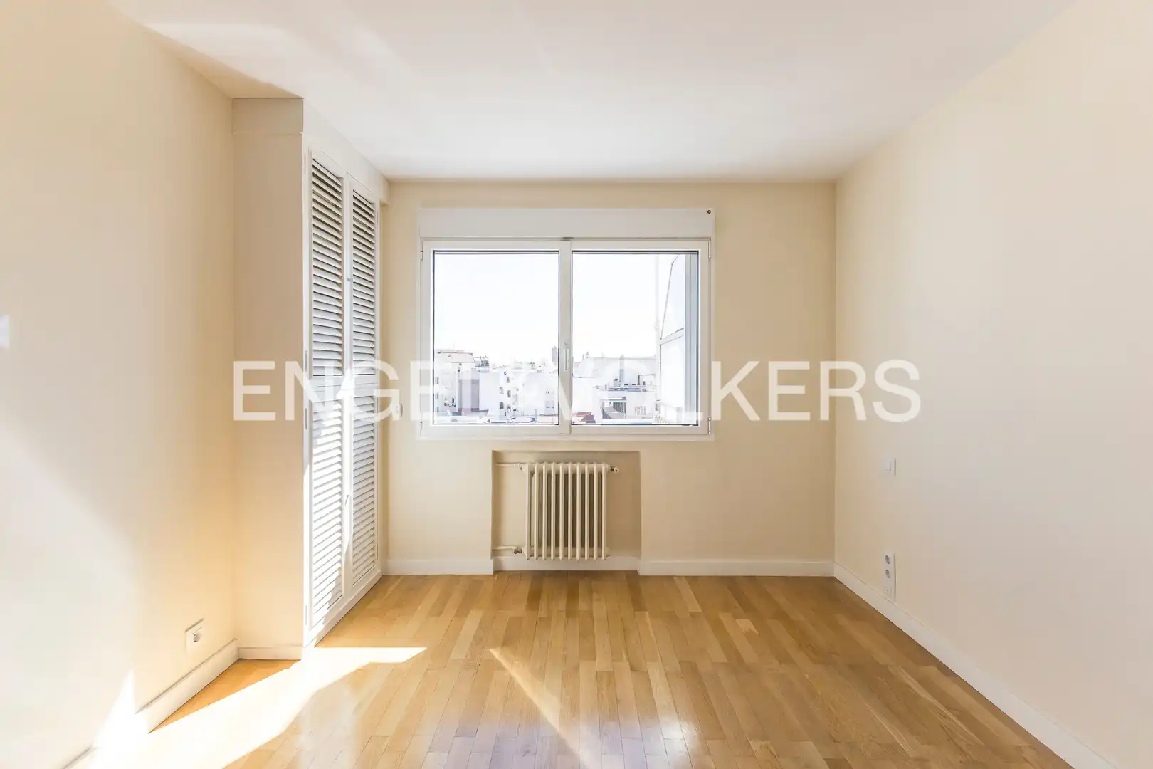 Habitación de Piso de alquiler en Madrid con Aire acondicionado, Calefacción y Parquet
