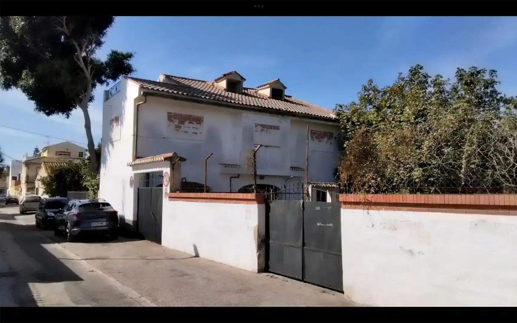 Vista exterior de Casa o xalet en venda en Motril amb Jardí privat