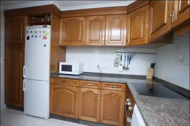 Cocina de Piso para compartir en Catarroja con Parquet y Amueblado