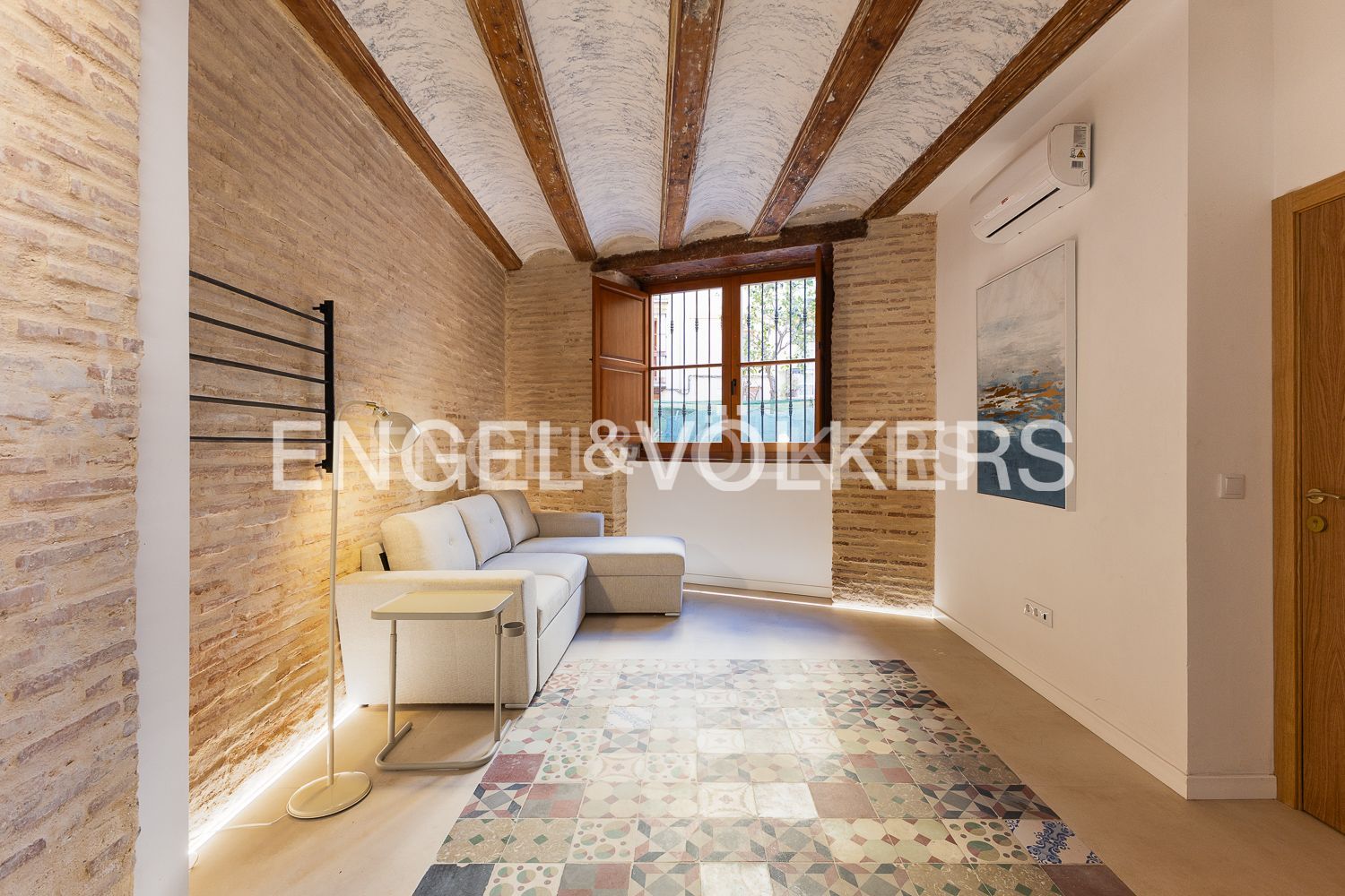 Vista exterior de Apartament de lloguer en  Valencia Capital amb Aire condicionat, Calefacció i Terrassa