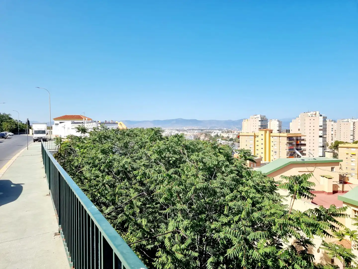 Vista exterior de Casa o xalet en venda en Torremolinos amb Aire condicionat, Calefacció i Moblat