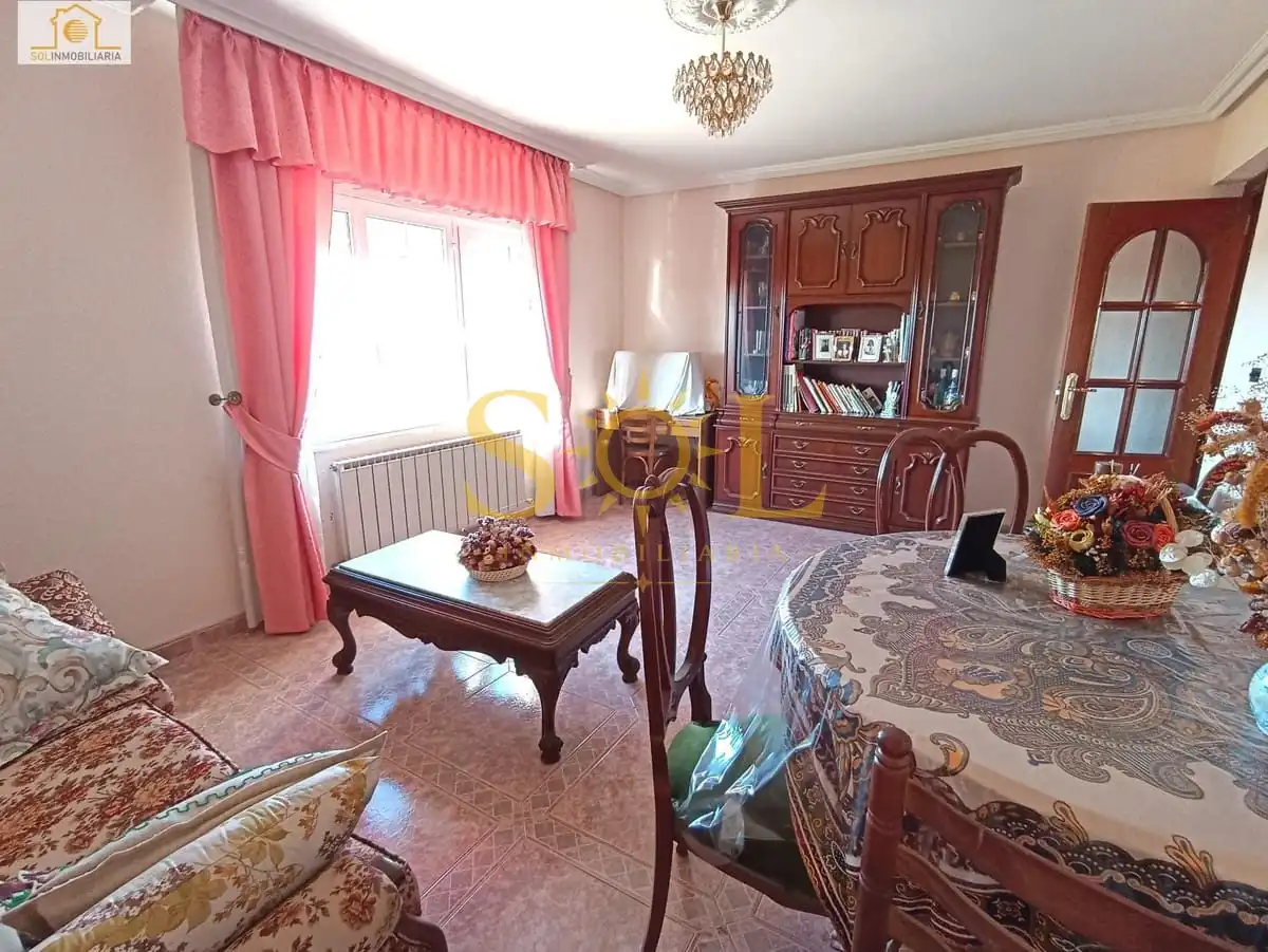 Sala de estar de Casa o chalet en venta en Villanueva de las Manzanas con Calefacción, Jardín privado y Parquet