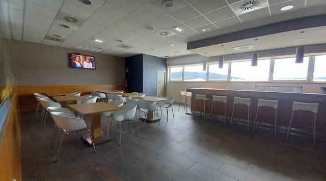 Local comercial en Alquiler en N/A en El Berrón - La Carrera