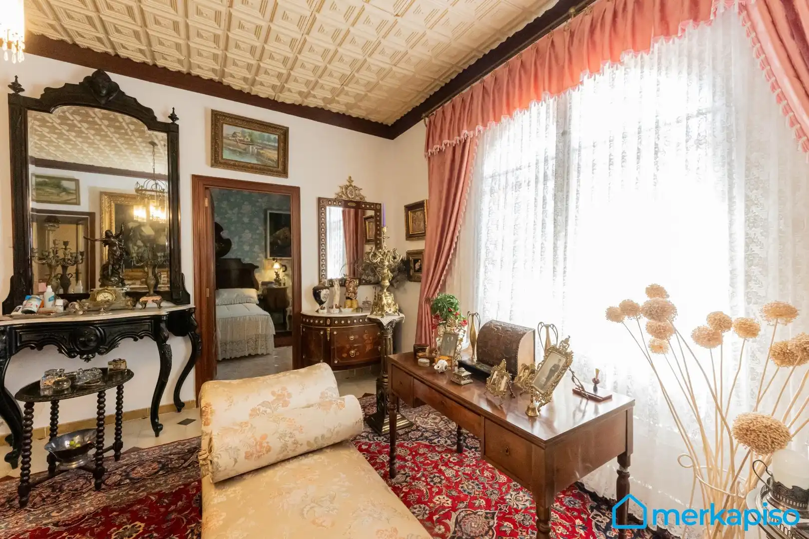 Sala d'estar de Finca rústica en venda en Torrelles de Llobregat amb Terrassa