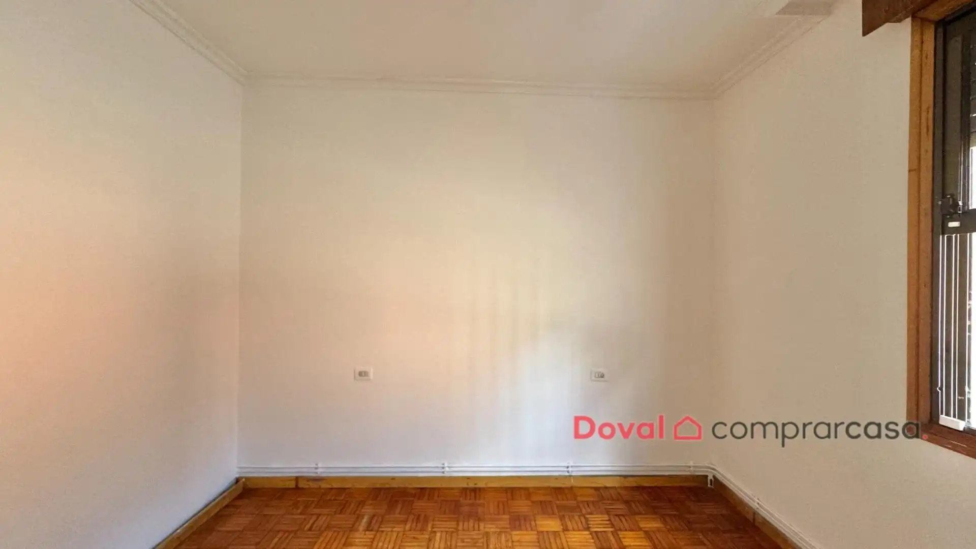 Bedroom of Houses for sale in Vigo   with Heating, Private garden and Parquet flooring