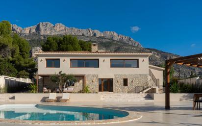 Vista exterior de Casa o xalet en venda en Altea amb Aire condicionat, Calefacció i Jardí privat