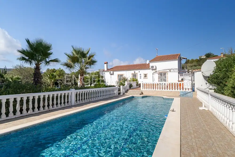 Piscina de Casa o chalet de alquiler en Turís con Aire acondicionado, Calefacción y Jardín privado