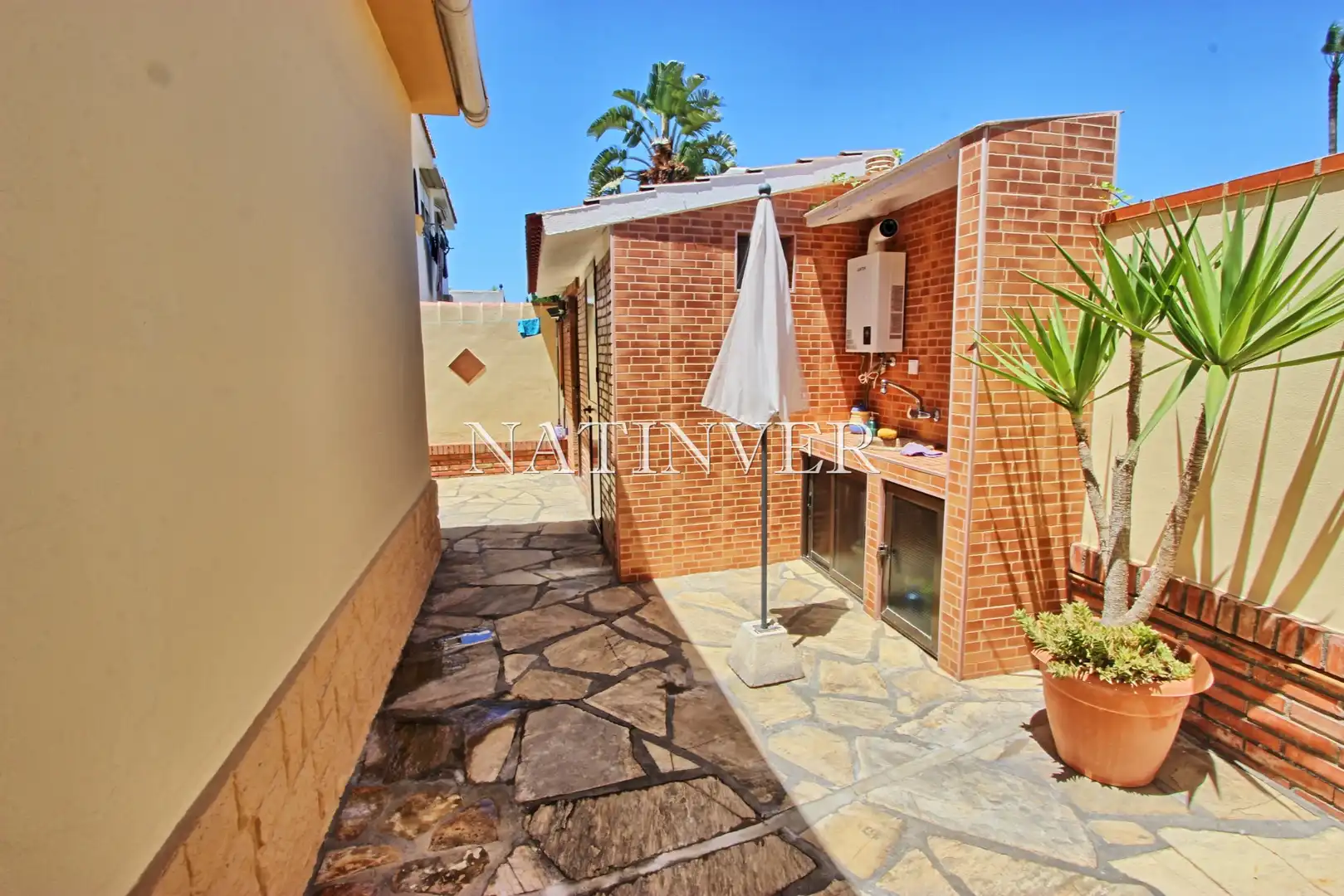 Jardí de Casa o xalet en venda en Vélez-Málaga amb Jardí privat, Terrassa i Traster