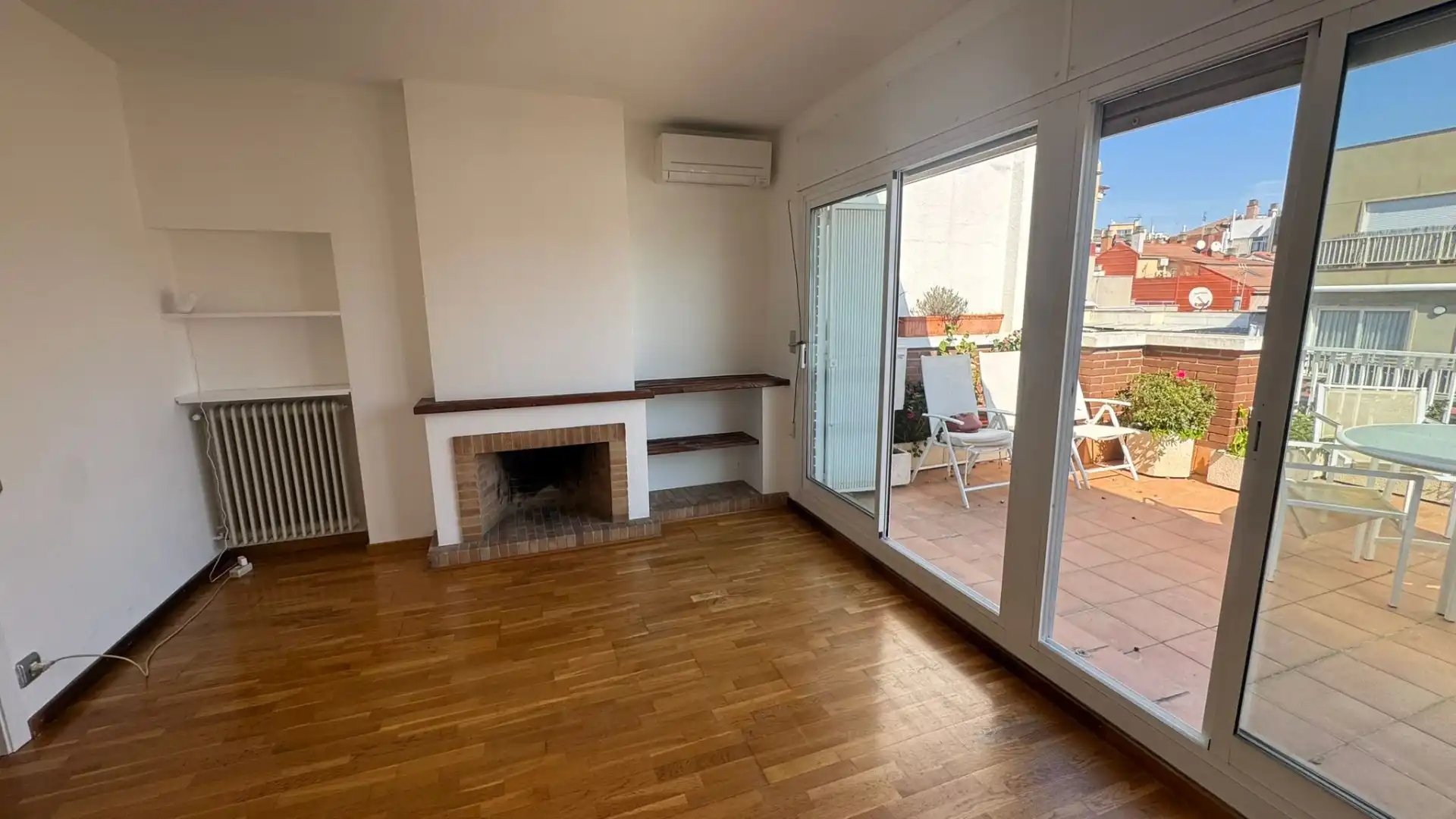 Sala de estar de Ático en venta en Barcelona con Aire acondicionado, Terraza y Balcón