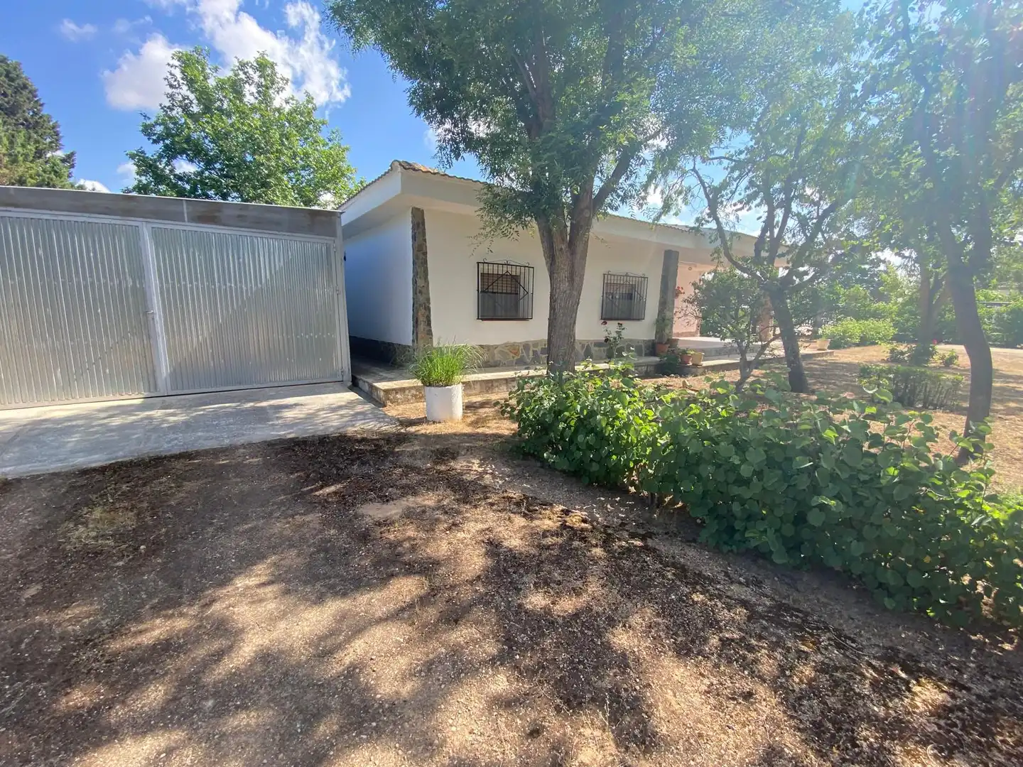 Exterior view of Houses for sale in Albacete  with Air Conditioner, Private garden and Furnished