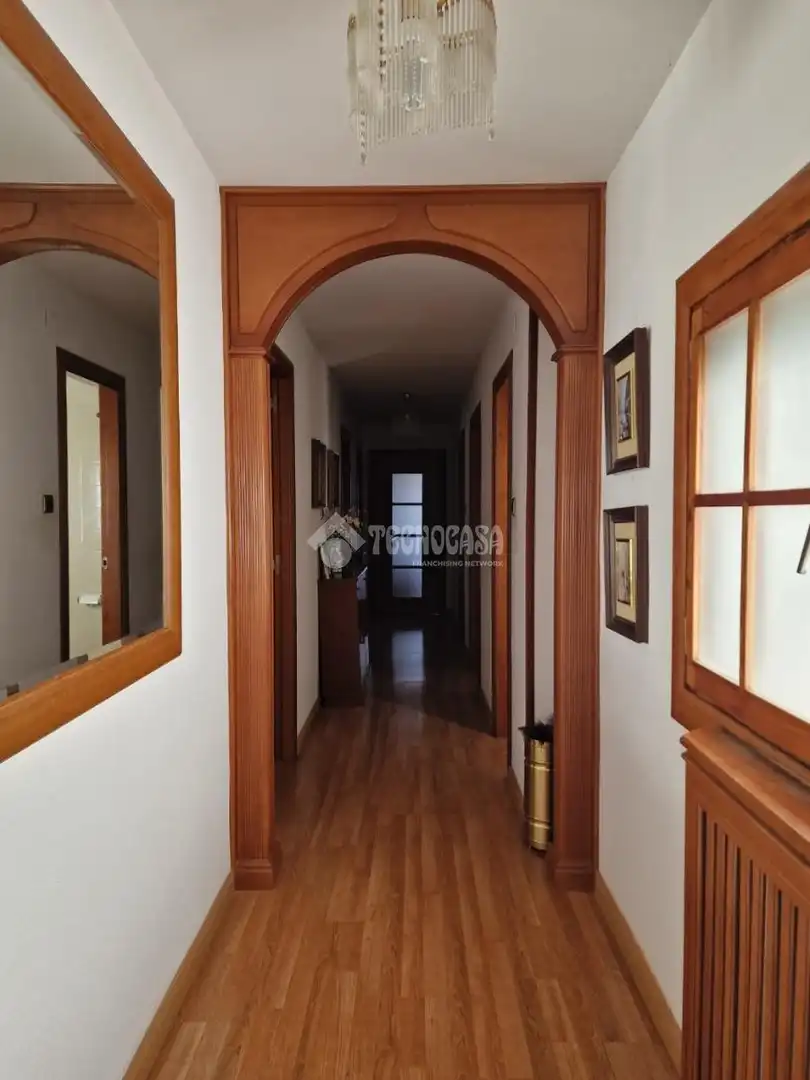Wohnung zum Verkauf in Huesca mit Heizung und Balkon