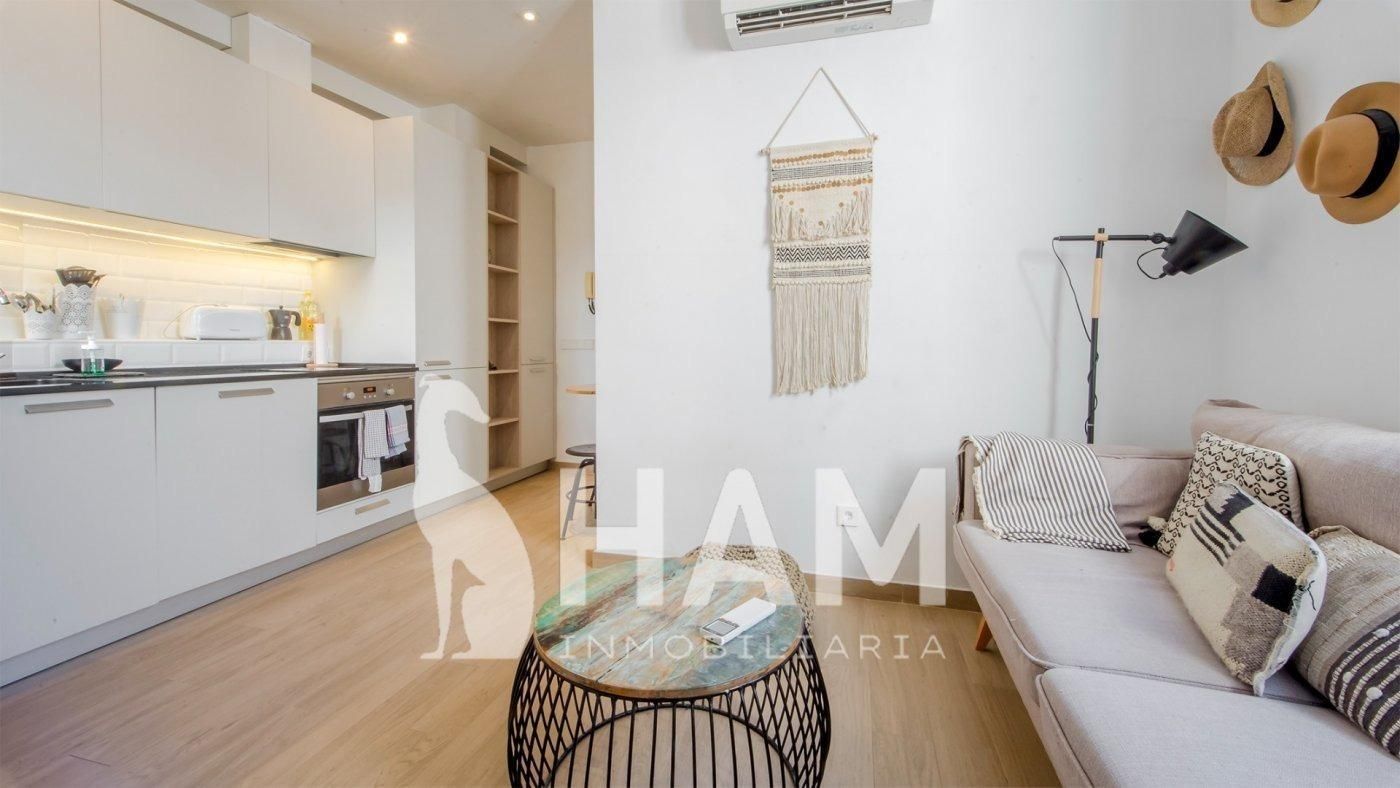 Bedroom of Flat for sale in  Madrid Capital