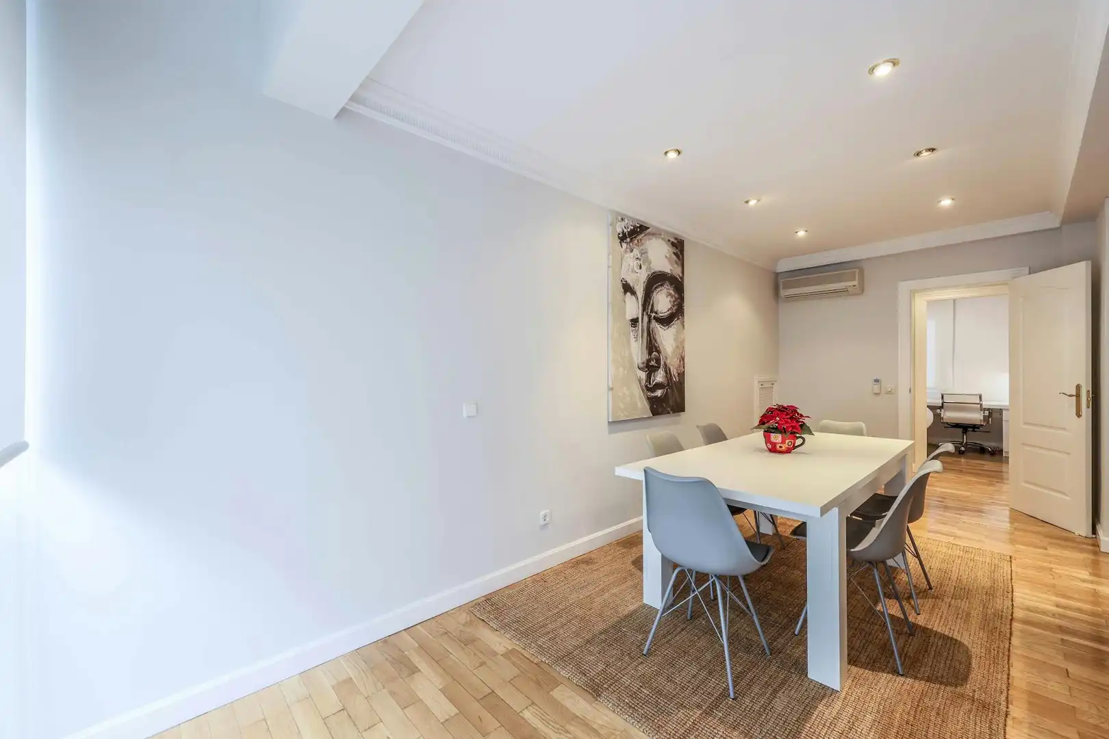 Comedor de Piso de alquiler en Madrid con Aire acondicionado, Calefacción y Amueblado