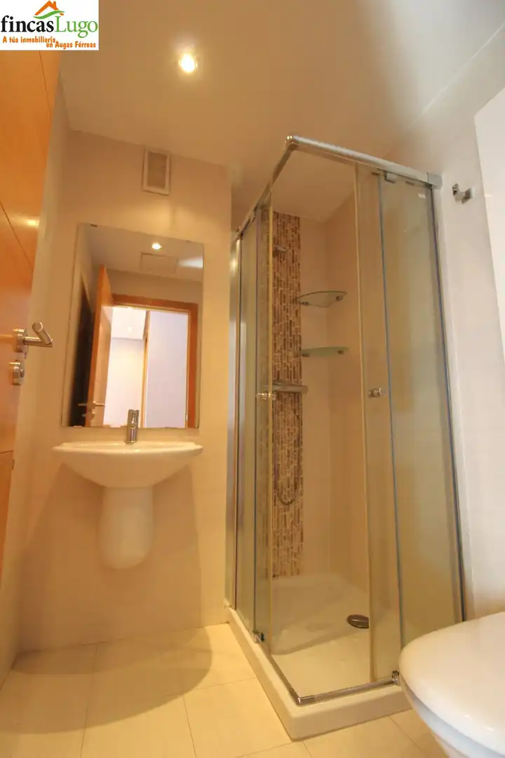 Bathroom of Flat for rent in Lugo  with Heating and Furnished