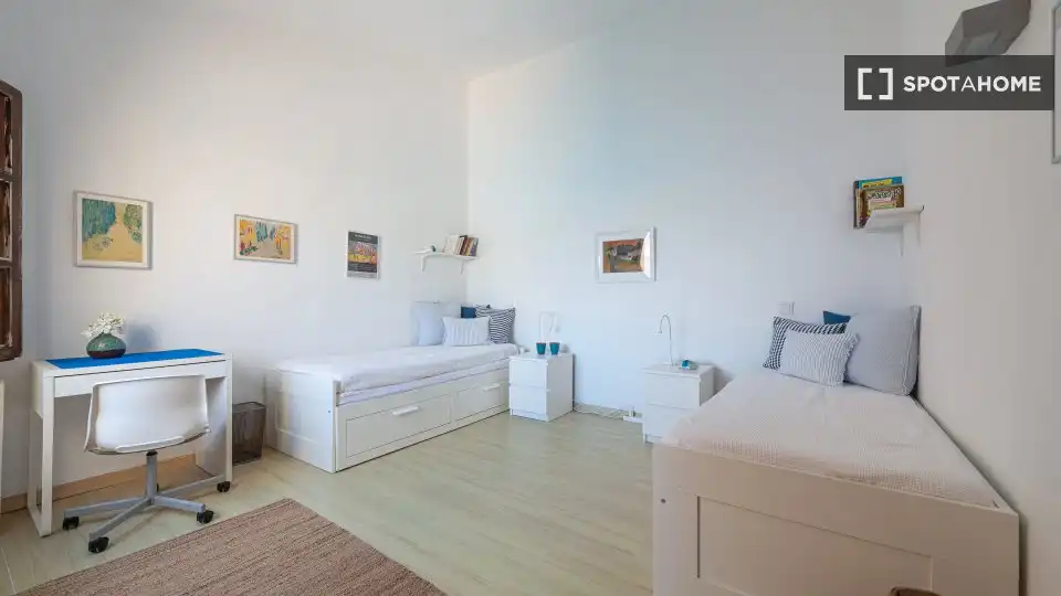 Dormitori de Apartament per a compartir en Pollença amb Aire condicionat, Terrassa i Moblat