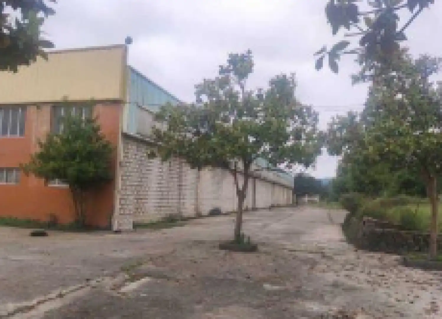 Fabrikhallen zum Verkauf in Laviana